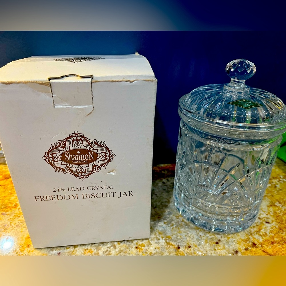 Shannon crystal biscuit jar NWT